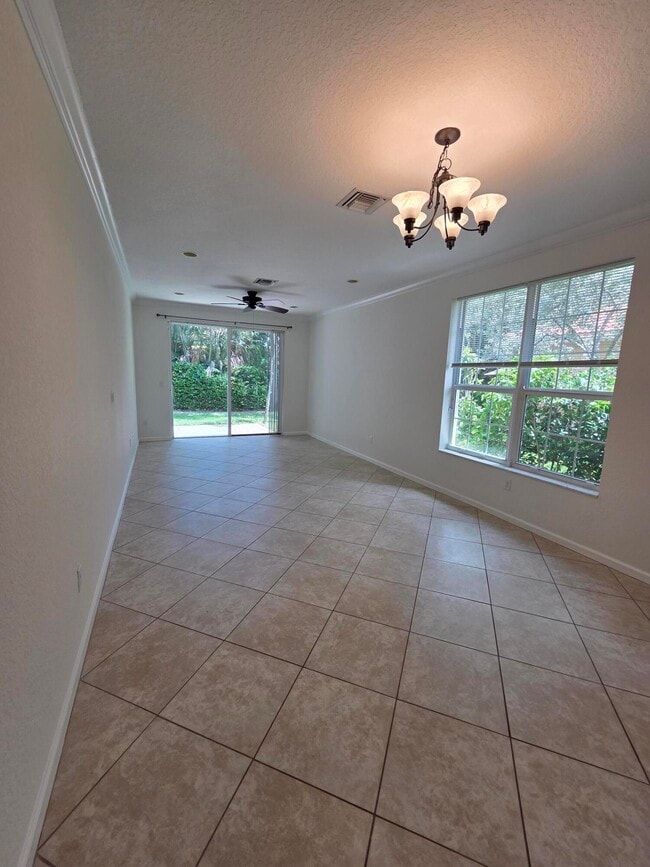 Building Photo - 4365 Colony View Dr
