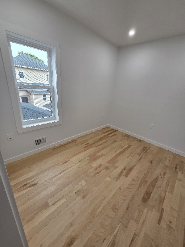 Building Photo - 15 Voorhees St