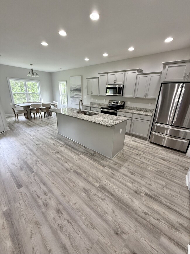 Foto del edificio - 410 Amethyst Ct