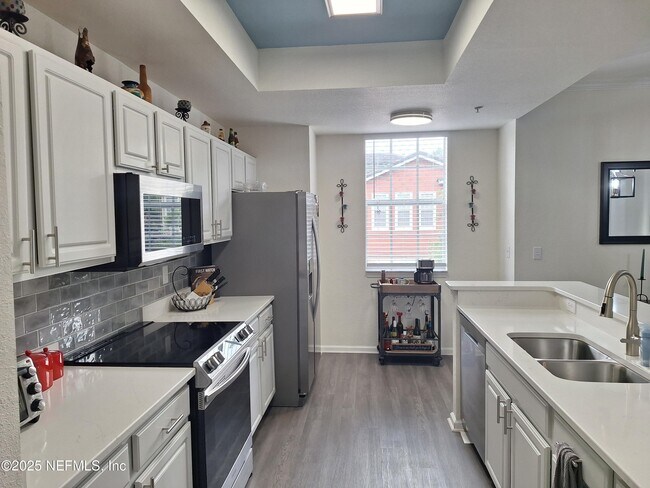 Foto del edificio - 10075 Gate Pkwy