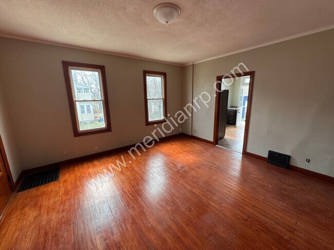 Foto del edificio - 2403 N Clinton St