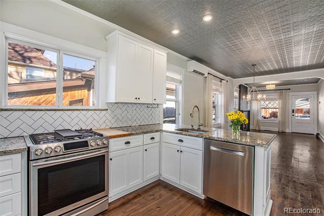 Foto del edificio - 933 S Clarkson St