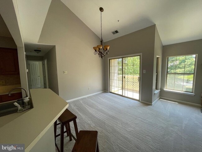 Building Photo - 708 Remington Ct