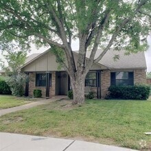 Building Photo - 7913 Hook Dr