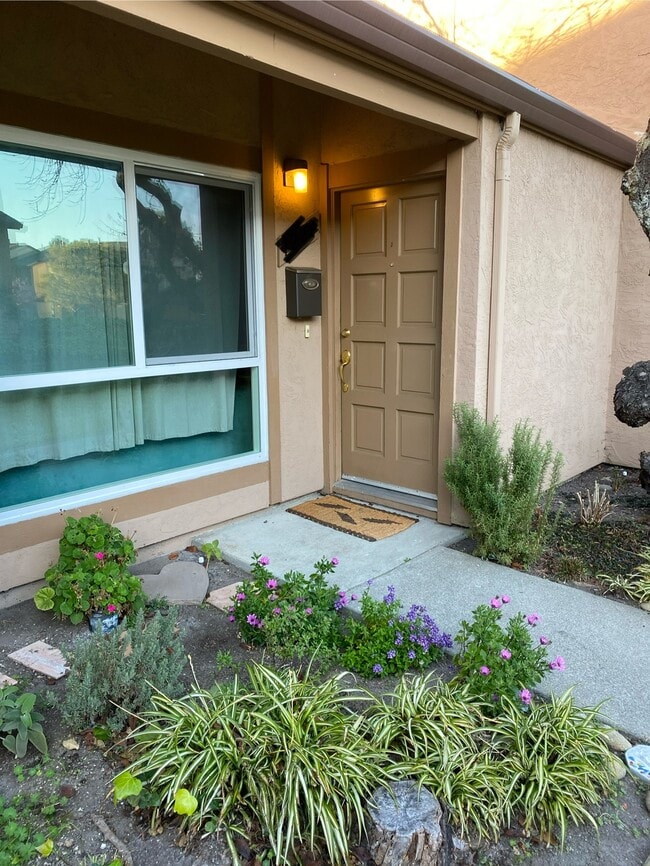 Front door - 1222 Marionola Way