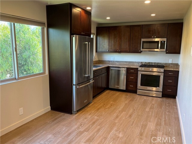 Building Photo - 33932 El Encanto Ave