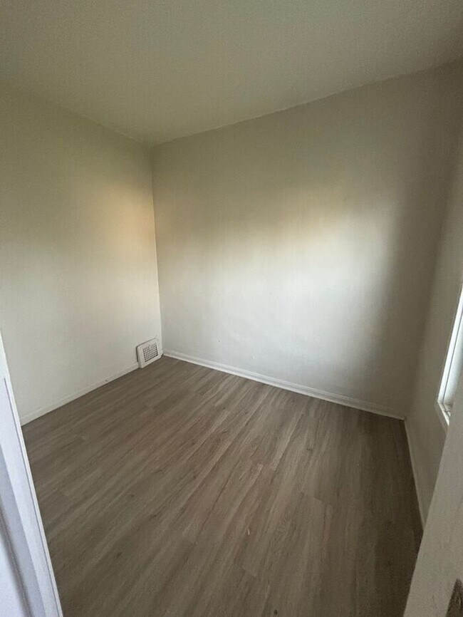 Foto del edificio - COZY 4 BEDROOM CAPE COD