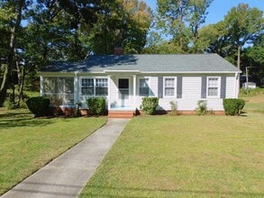 Building Photo - 1103 Rustic Rd