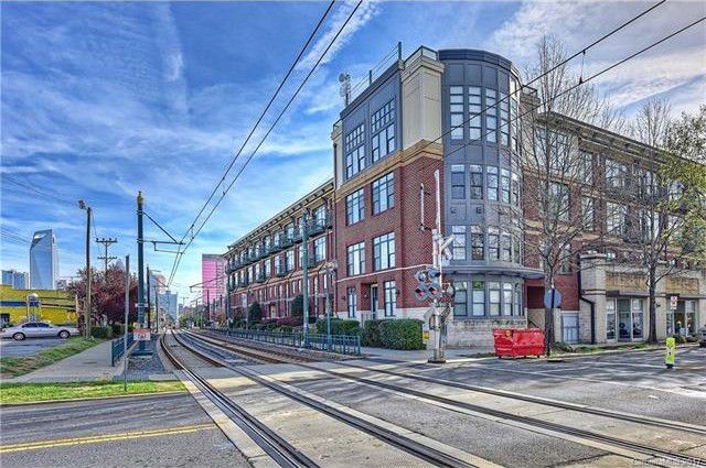Primary Photo - 115 E Park Ave