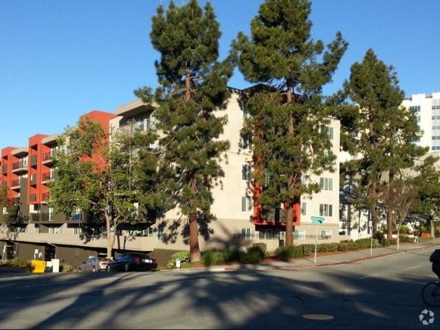 Building Photo - Piedmont Apartments