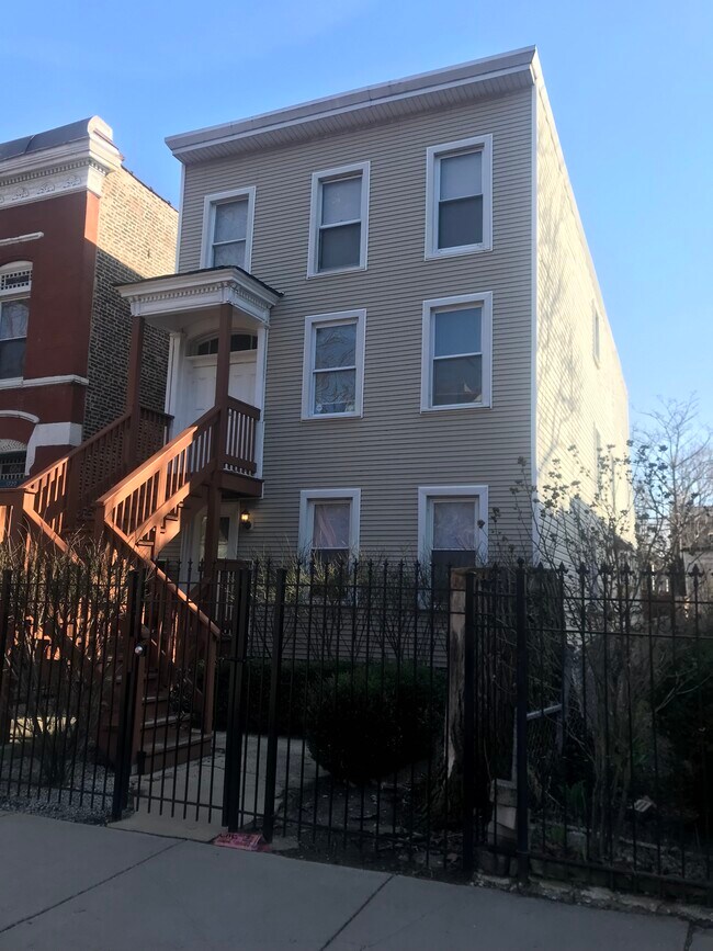 1733 W. Superior - 1733 W Superior St