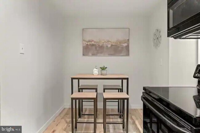 Foto del edificio - 211 N 63rd St