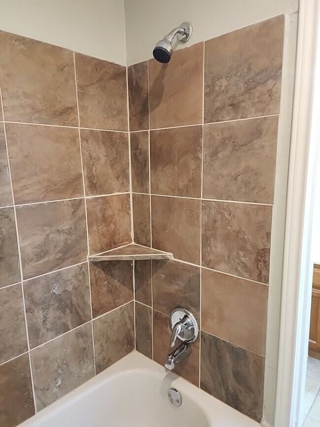 Building Photo - 2207 Kingston Ct**Ask about our NO SECURIT...