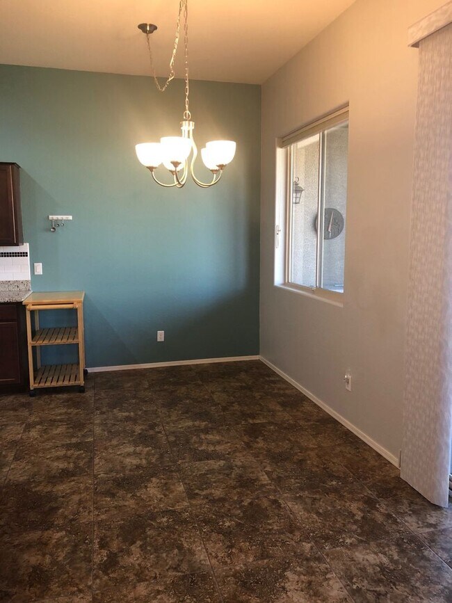 Foto del edificio - 4 Bedroom 2 Bath in Granville