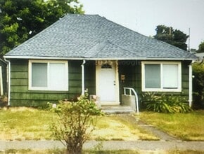 Building Photo - 313 S Blaine St
