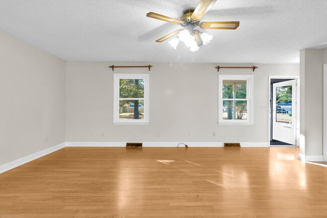 Foto del edificio - 209 McCoy Ave