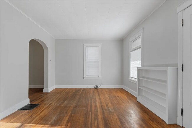 Foto del edificio - 25 Duane Ave