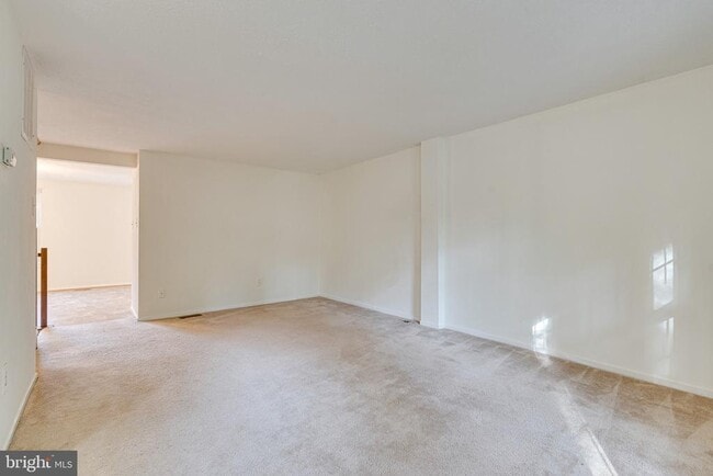 Building Photo - 6518 Alexis Ln