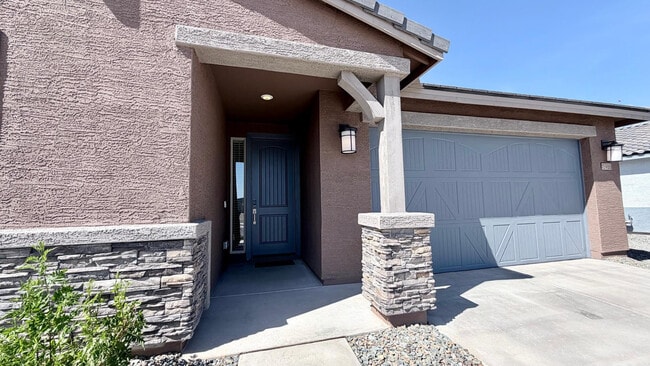 Building Photo - 15988 W Desert Spoon Dr