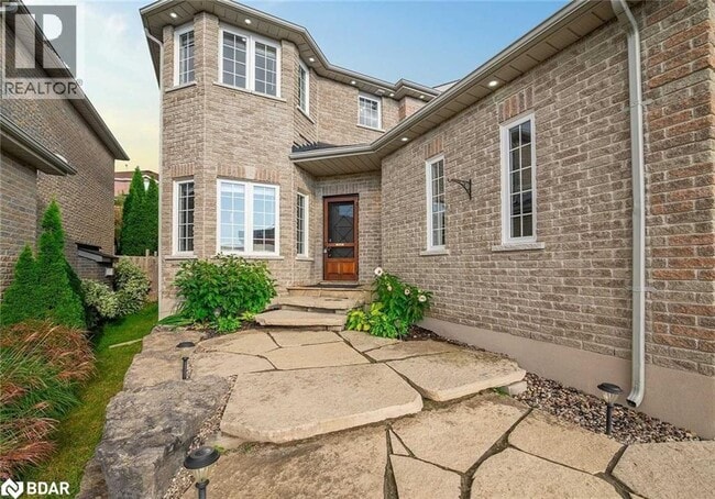 Building Photo - 17 Silver Trail