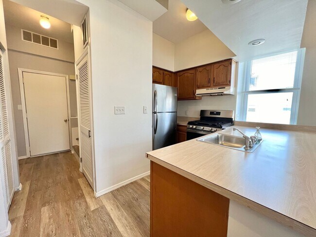 Building Photo - Roxborough/Manayunk 2 Bedroom Apartment