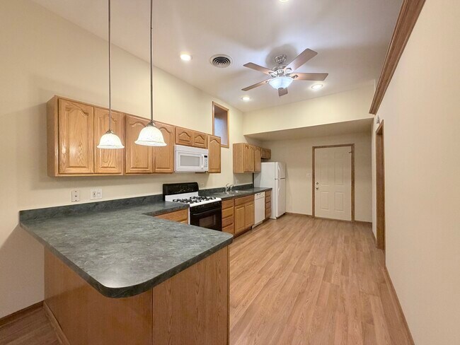 Foto del edificio - 3801 S Union Ave