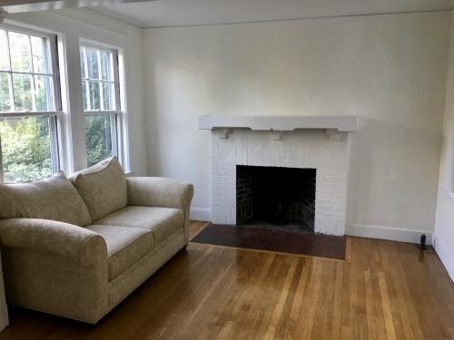 Building Photo - 2 bedroom in Newton MA