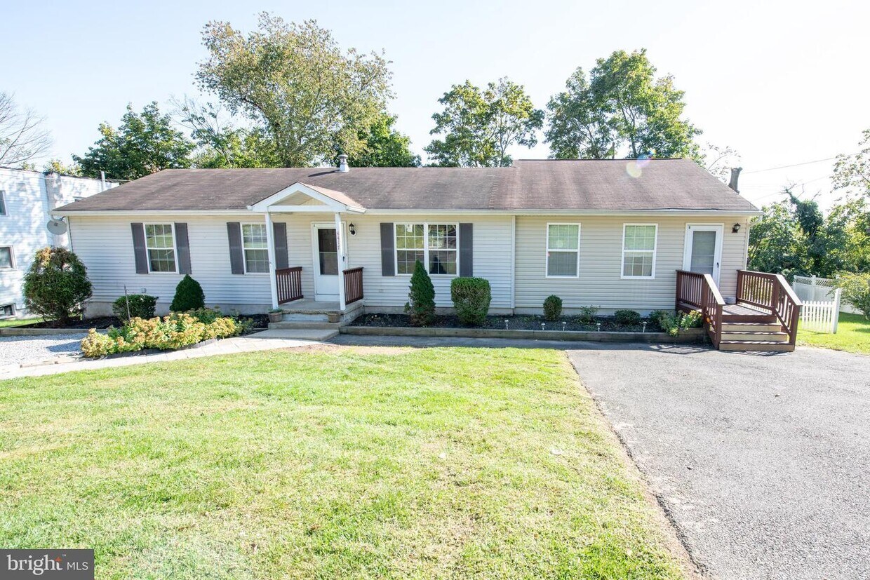 4417 Grove Ave Unit A, Feasterville Trevose, PA 19053 Apartments in