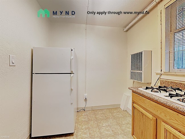 Building Photo - Studio, 1 bath  - 240 Grand Ave Apt 2 Apt 2
