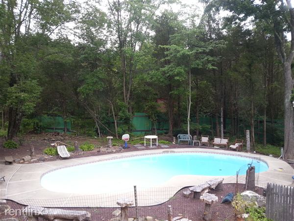 Primary Photo - 395 Camp Rock Hill Rd