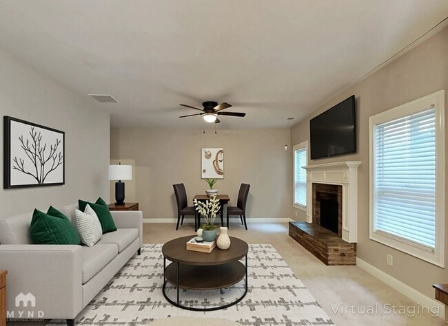 Building Photo - 400 Louise Way