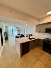 Building Photo - 1755 E Hallandale Beach Blvd