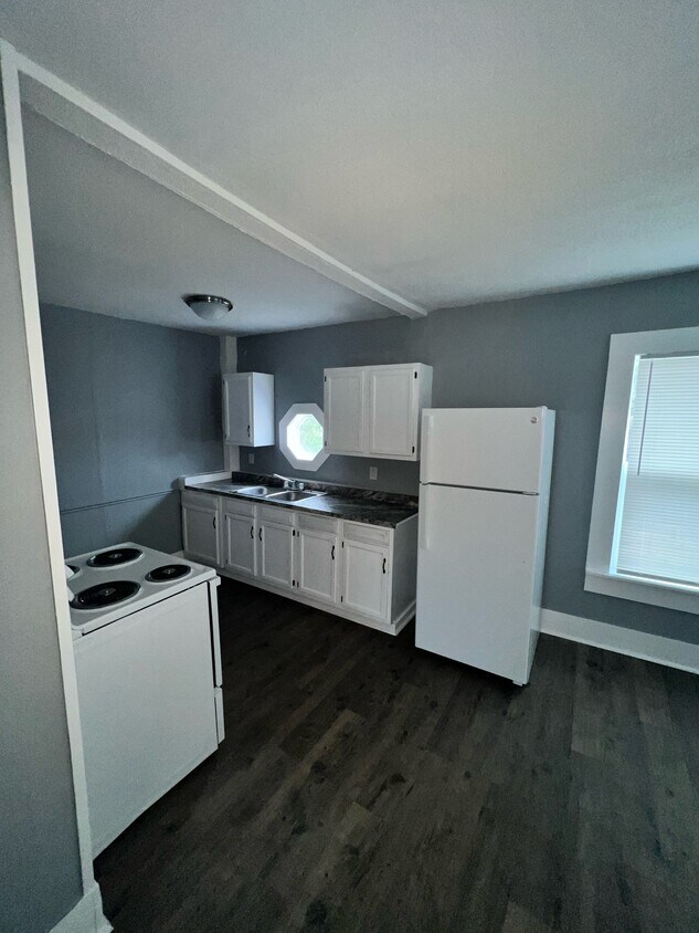 Foto principal - 732 W Richard Ave