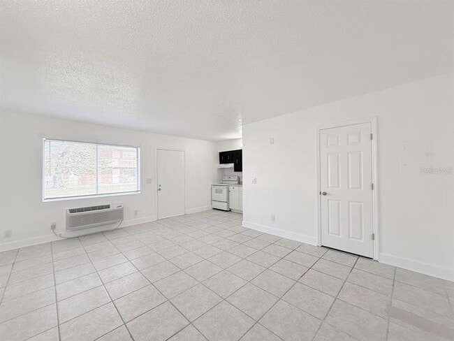 Building Photo - 3301 58th Ave S