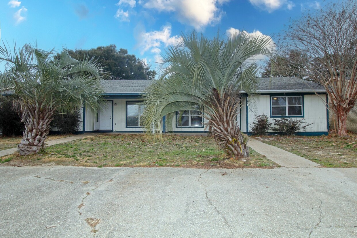 Foto principal - Modern Gulf Breeze Duplex: 3 Bed, 2 Bath, ...