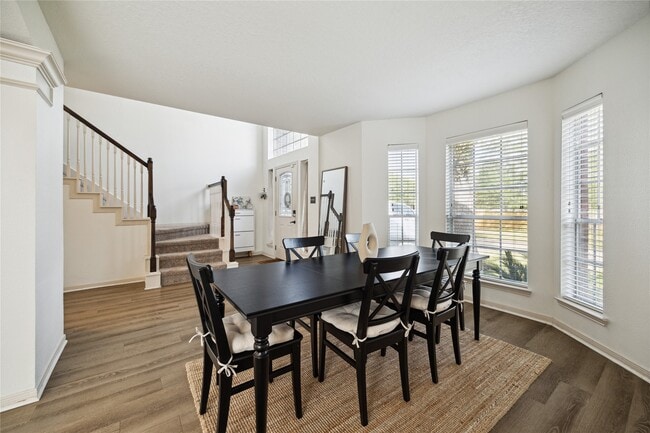 Foto del edificio - 25619 Oakridge Forest Ln