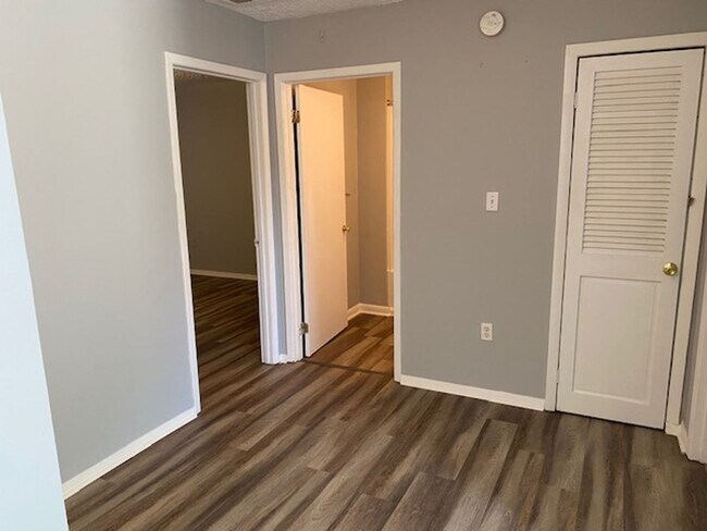 Foto del edificio - Maryville 37803 - 2-bedroom, 1-bath Duplex for Rent in Blount County - Call Chad Weeks (865) 567-...