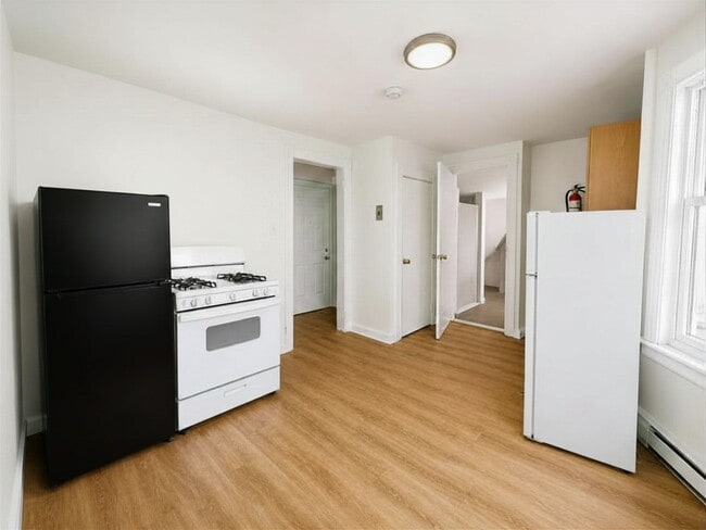 Kitchen - 276 Atlantic St