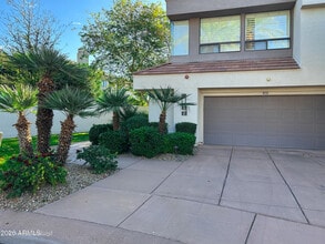 Building Photo - 7222 E Gainey Ranch Rd