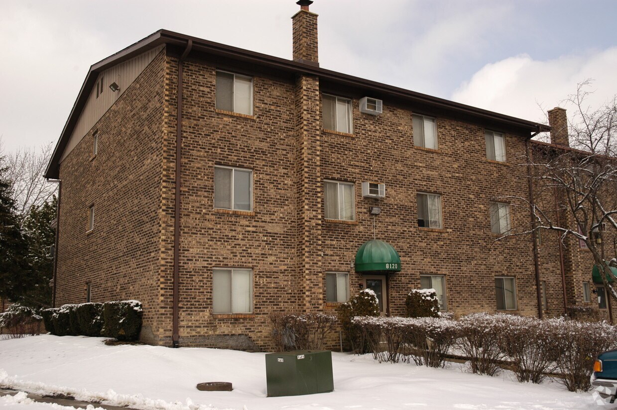 Primary Photo - Woodbury Apartments