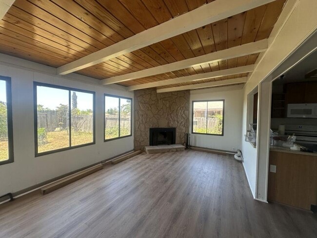 Foto del edificio - 8061 Lakeport Rd