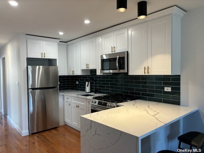 Foto del edificio - 142-25 250th St