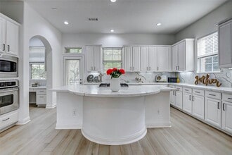 Building Photo - 5 Versante Ct