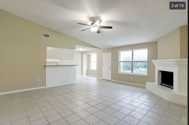 Foto del edificio - 19334 Wood Village Ln
