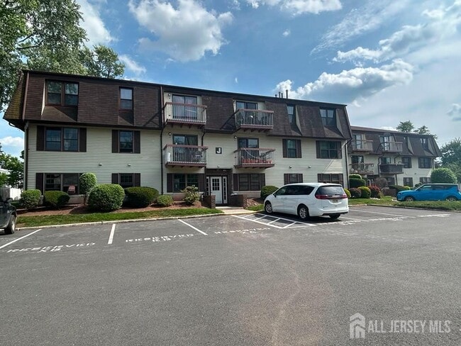 Building Photo - 111 Orlando St