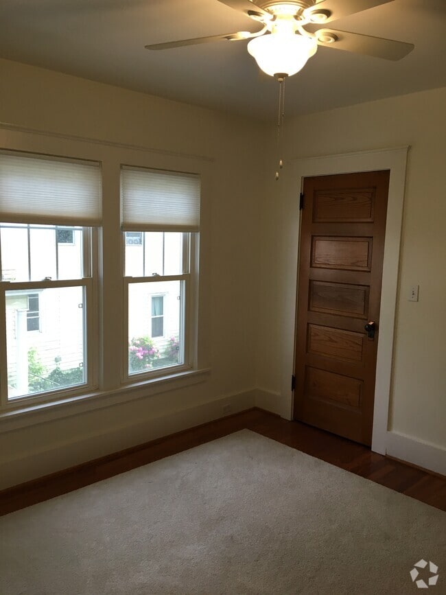 Building Photo - 14 Conewango Ave