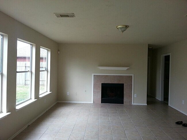 Building Photo - 6719 Lower Arrow Dr