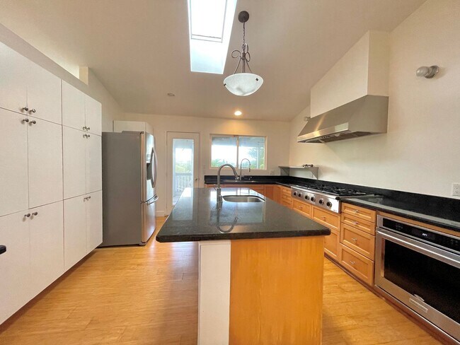 Foto del edificio - Ahuimanu - Kaneohe - 4 bedrooms, 2.5 bathrooms