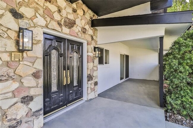 Building Photo - 4 br, 2 bath House - 23540 Kivik St