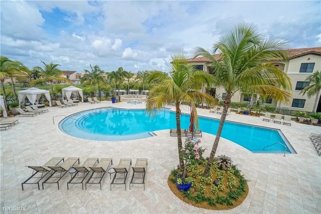 Foto del edificio - 1 br, 1 bath Apartment - 1032 NW 87th Ave